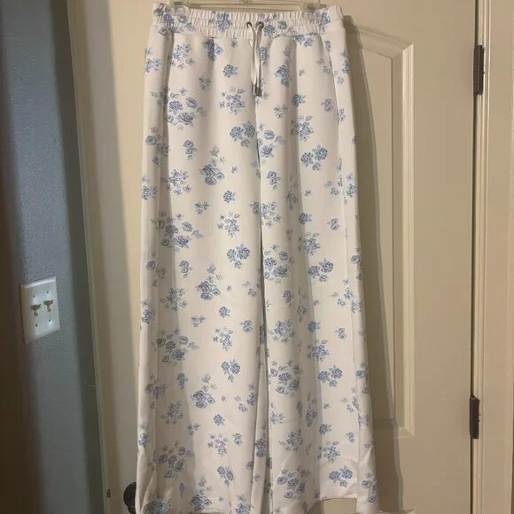 Altar'd state Supersoft Floral Wide Leg Pants - Picture 5 of 7